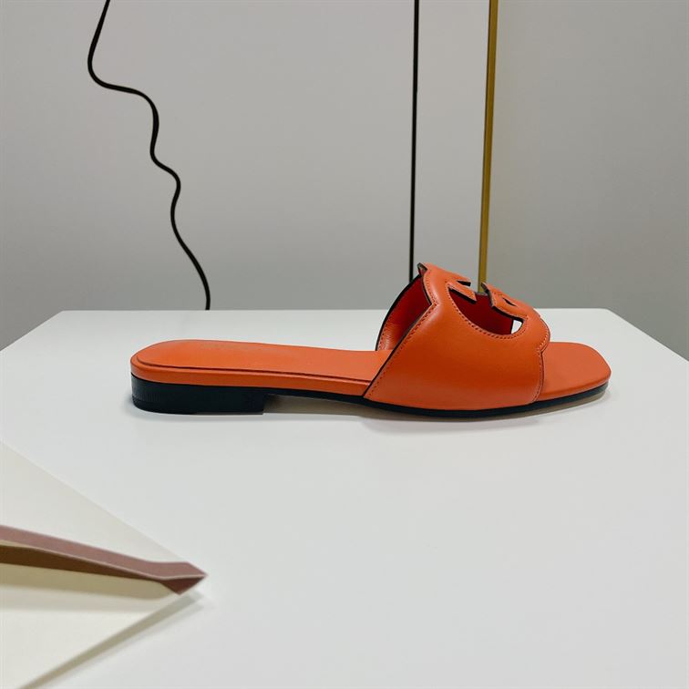 GUCCI WOMEN’S INTERLOCKING G CUT-OUT SLIDE SANDAL – GSL015