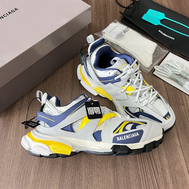 BALENCIAGA TRACK SNEAKER – BLA090