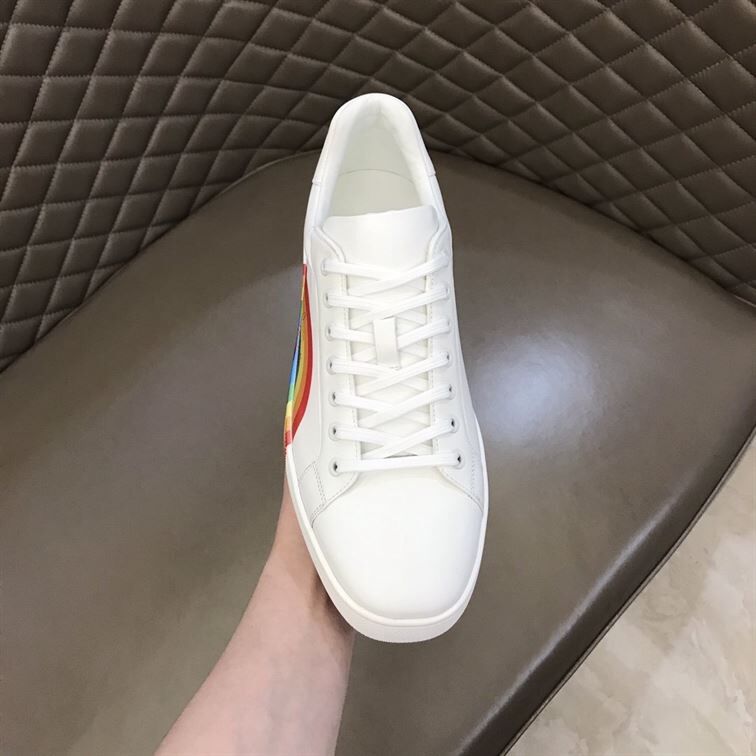 CHRISTIAN LOUBOUTIN LOW TOP SNEAKER – CLS018