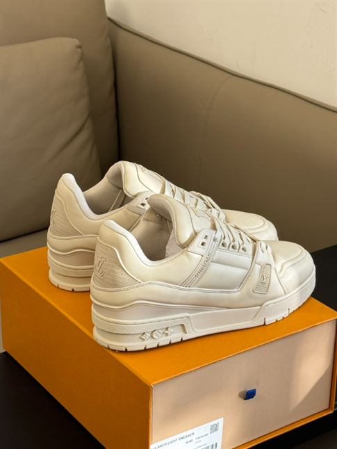 LOUIS VUITTON LV TRAINER SNEAKER – LVS180