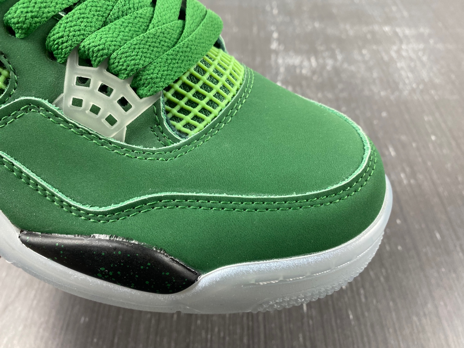 Air Jordan 4 Retro Wahlburgers