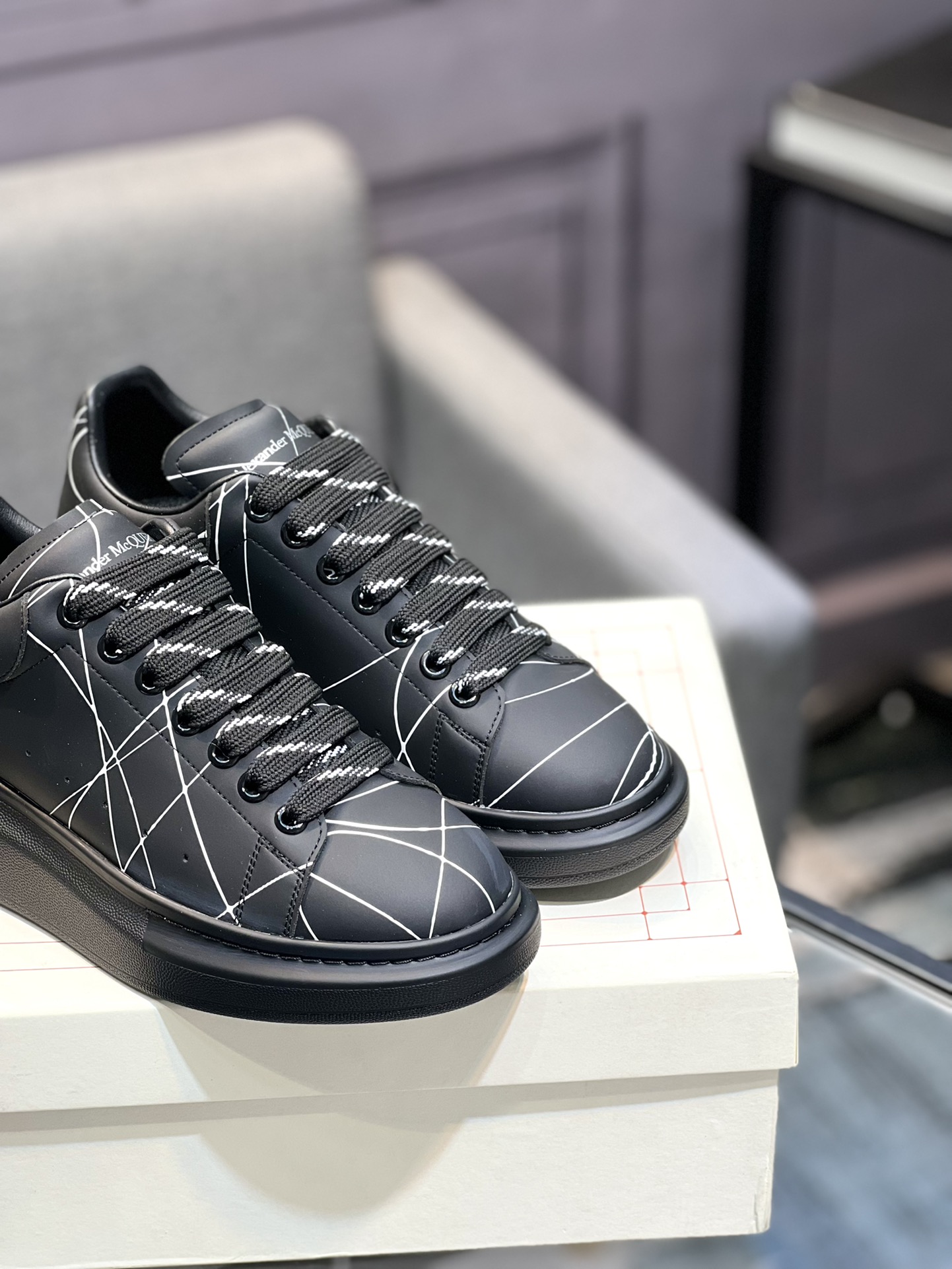 Alexander McQueen classic celebrity hit