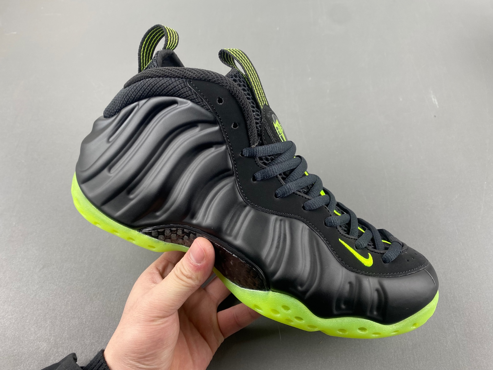 Nike Air Foamposite One “Volt”
