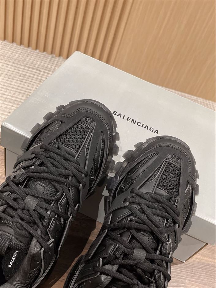 BALENCIAGA TRACK TRAINERS BLACK – BLA070