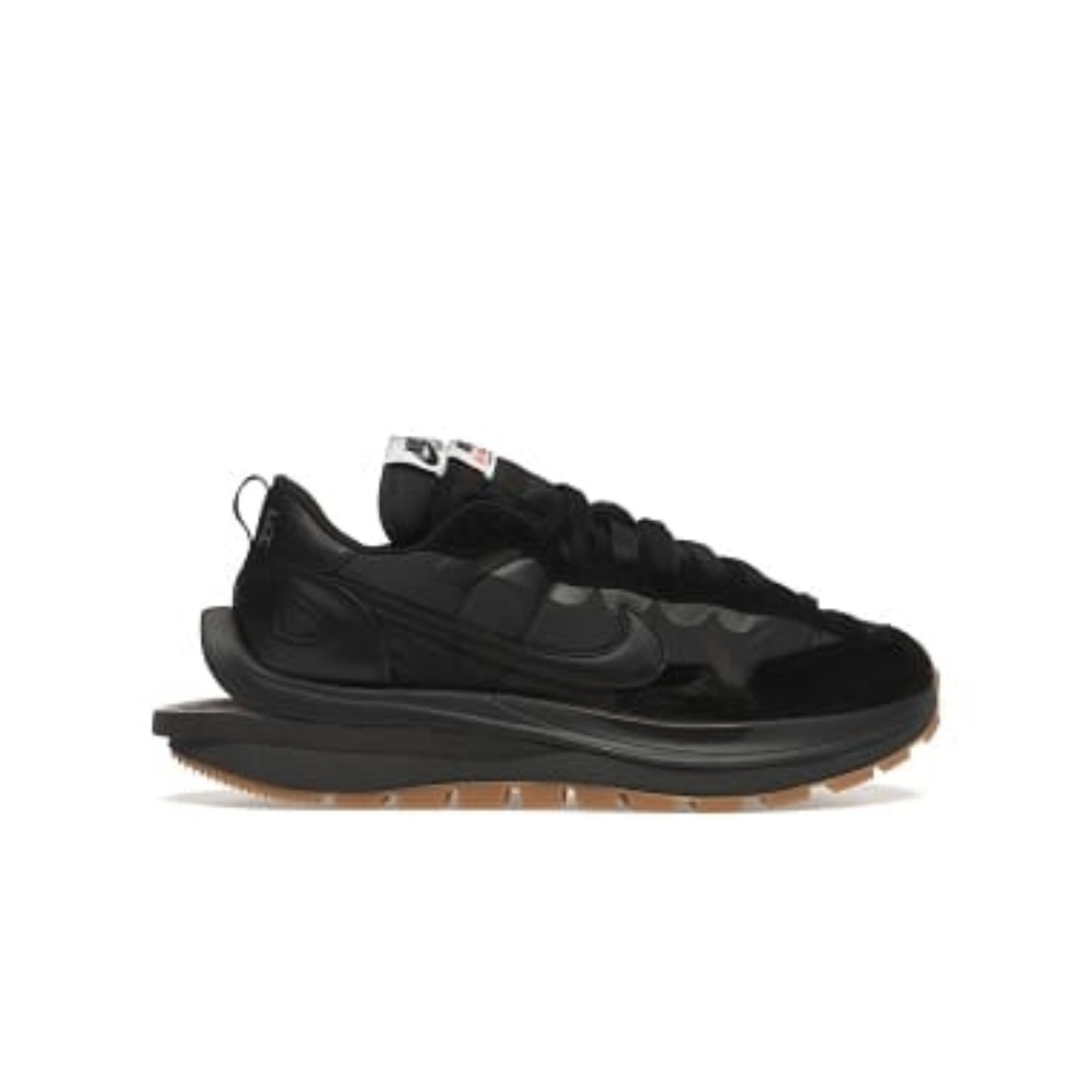 Nike Vaporwaffle, Sacai Black Gum