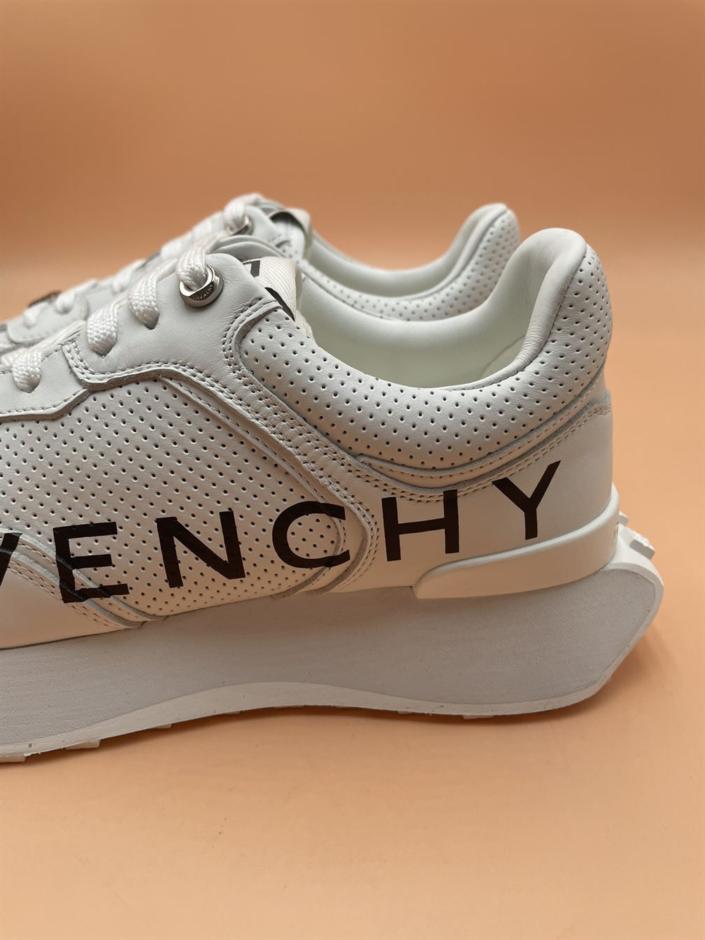 GIVENCHY RUNNER SNEAKERS IN PERFORATED LEATHER – GVC006