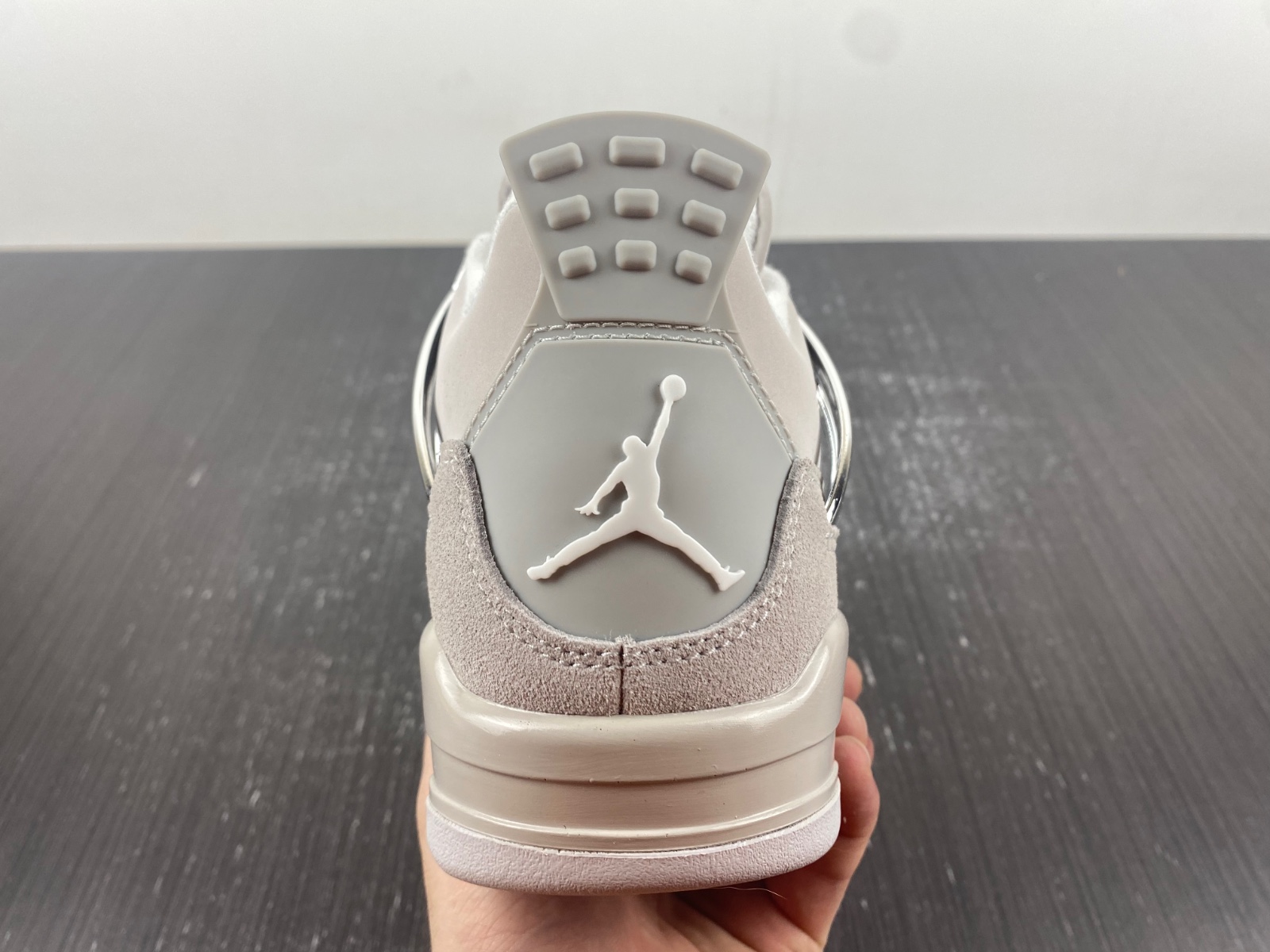 Air Jordan 4 Frozen Moments