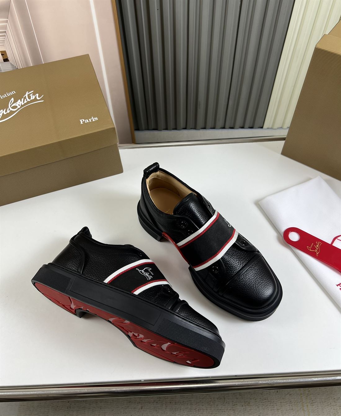 CHRISTIAN LOUBOUTIN ADOLESCENZA BLACK – CLS028