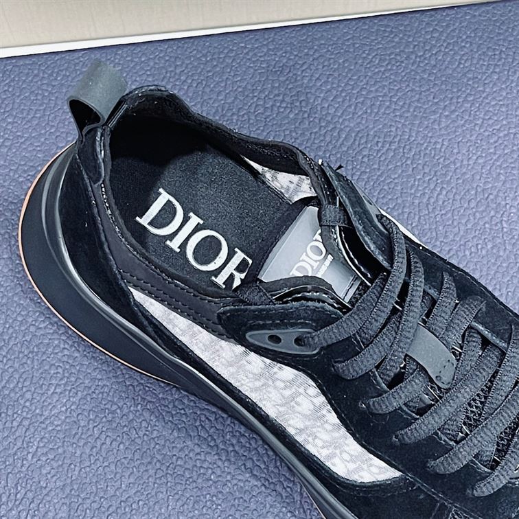 DIOR B25 RUNNER SNEAKER – DO066