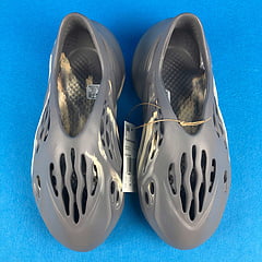 Adidas Yeezy Foam RNNR MXT Moon Gray