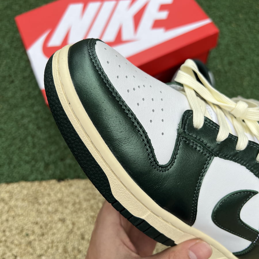 Nike Dunk Low Vintage Green