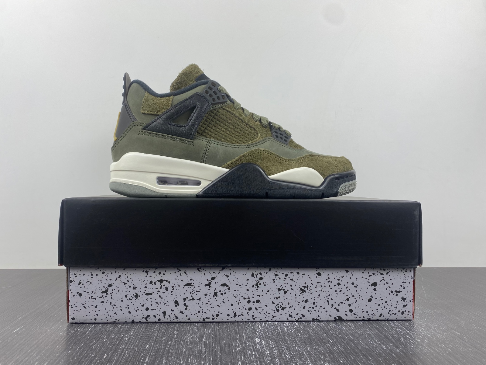 Air Jordan 4 Craft Medium Olive