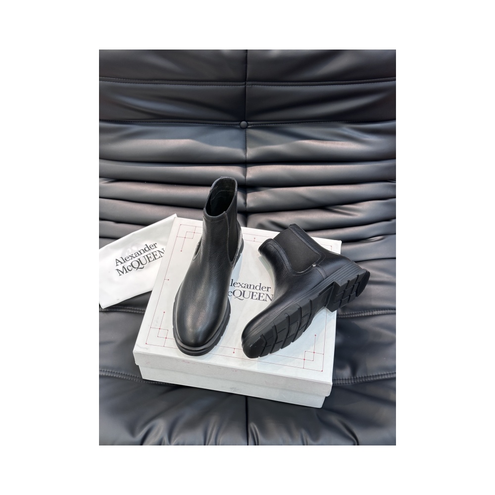 Alexander McQue* Men's high-top boots