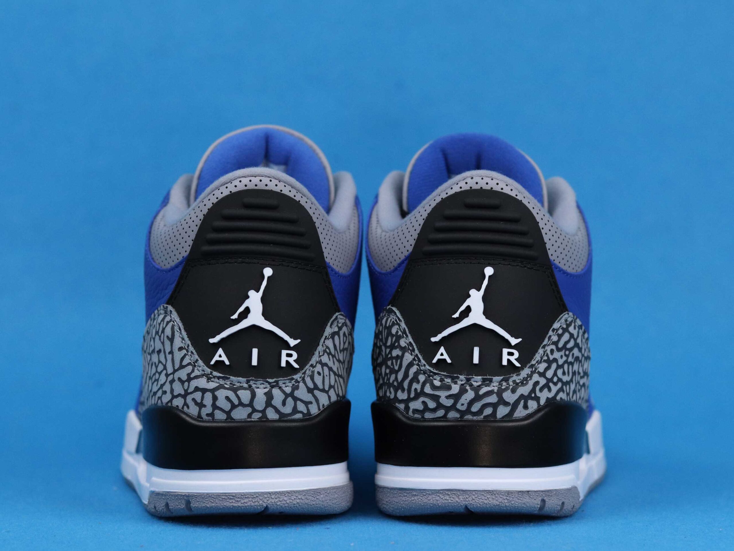 Jordan 3 Retro Varsity Royal Cement