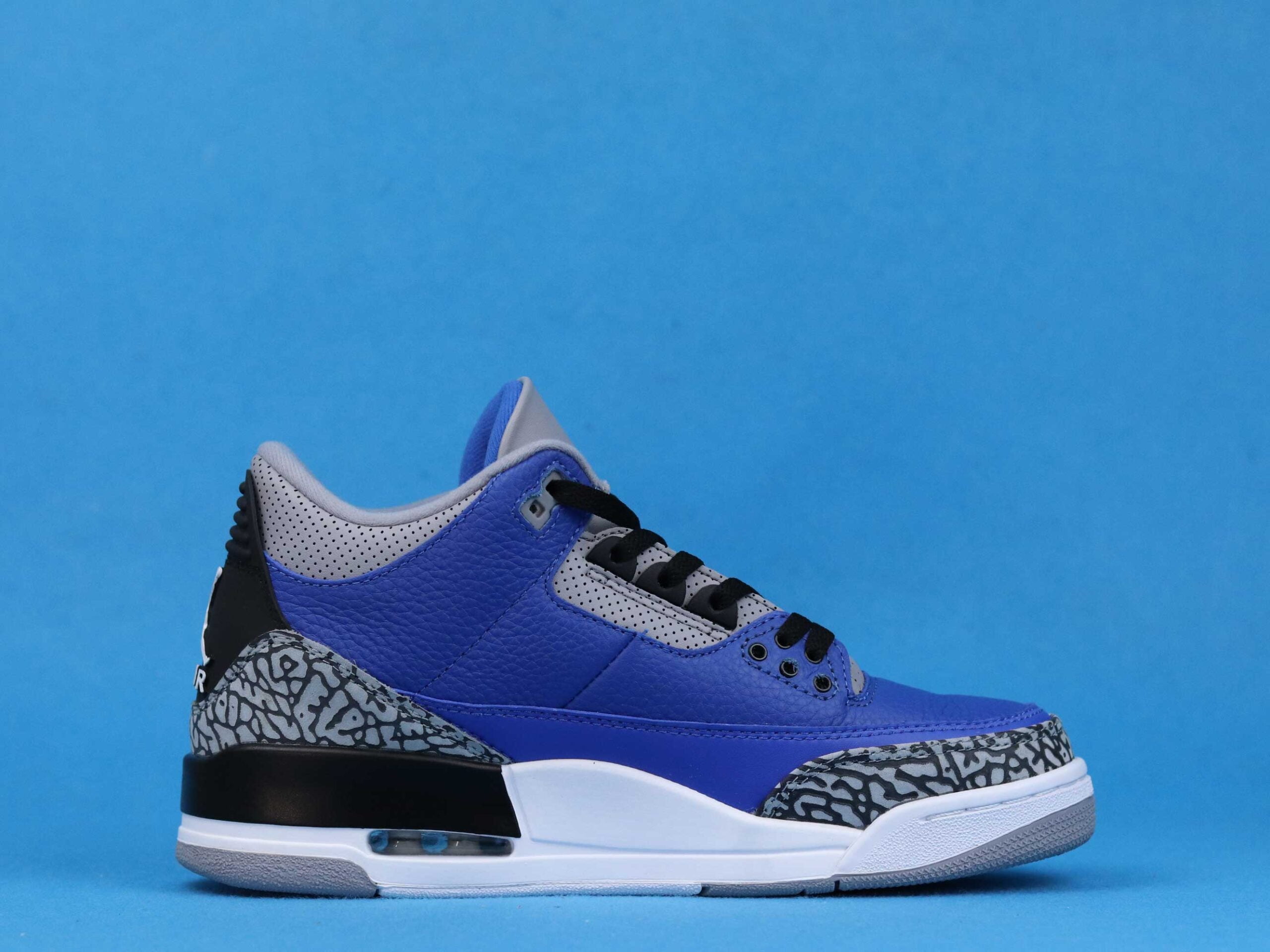 Jordan 3 Retro Varsity Royal Cement