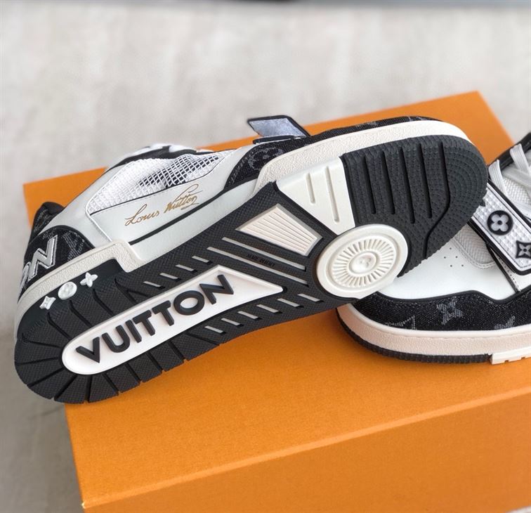 LOUIS VUITTON TRAINER MONOGRAM DENIM – LVS016