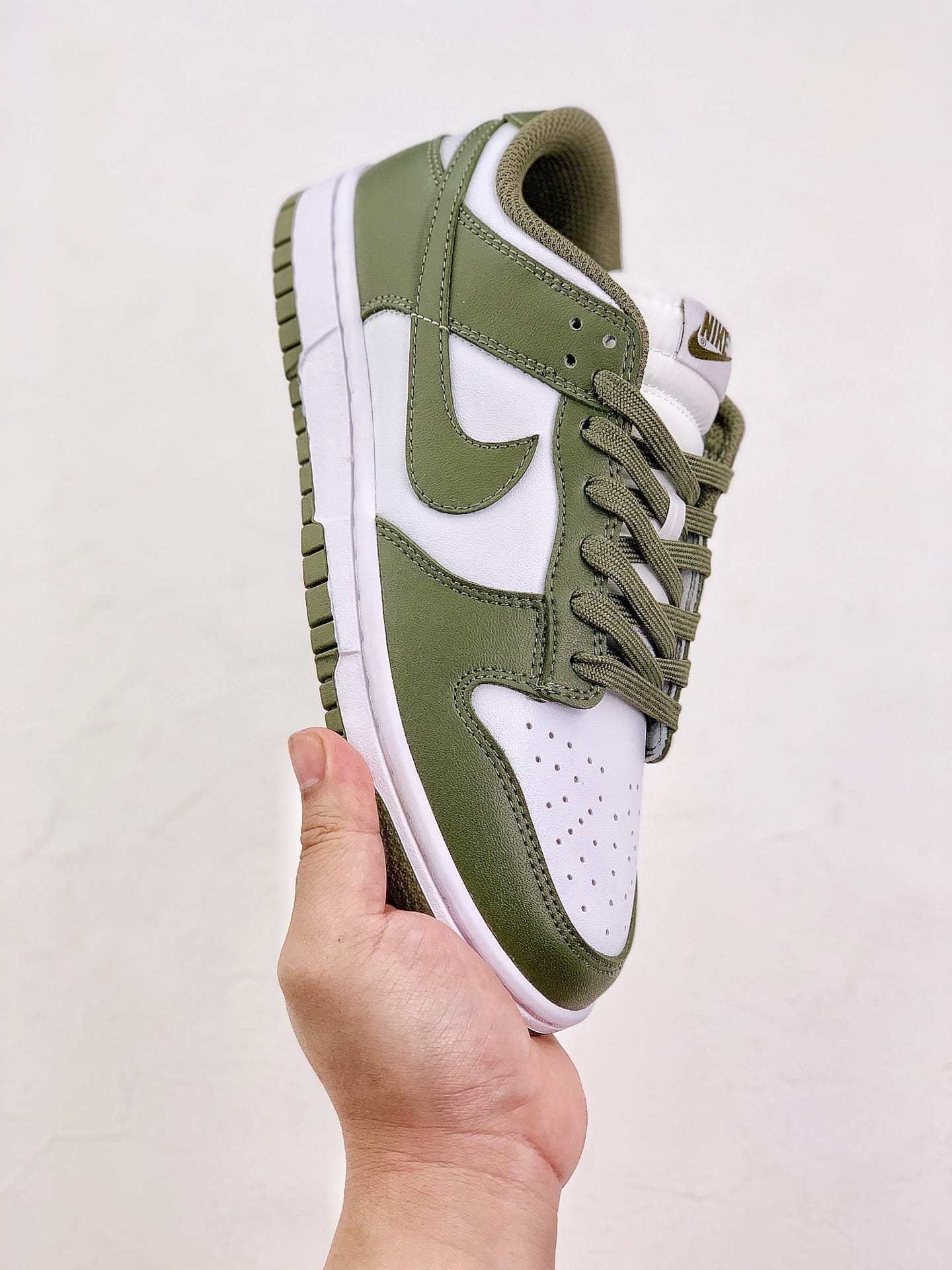 Nike Dunk Low Medium Olive