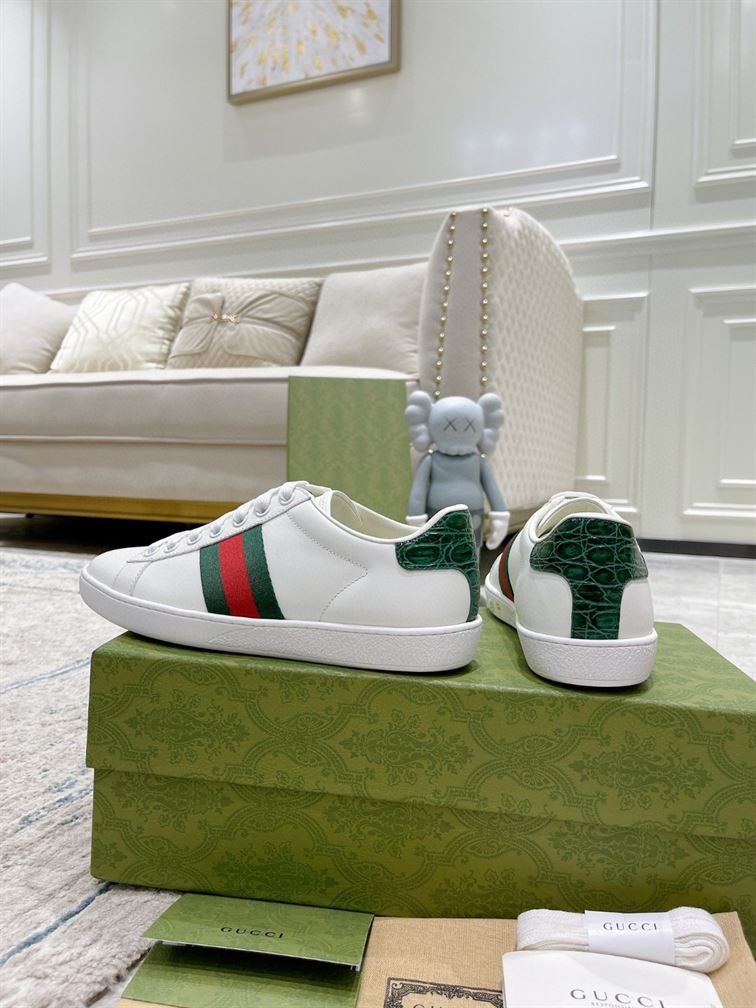 GUCCI ACE LEATHER SNEAKER – GCC089