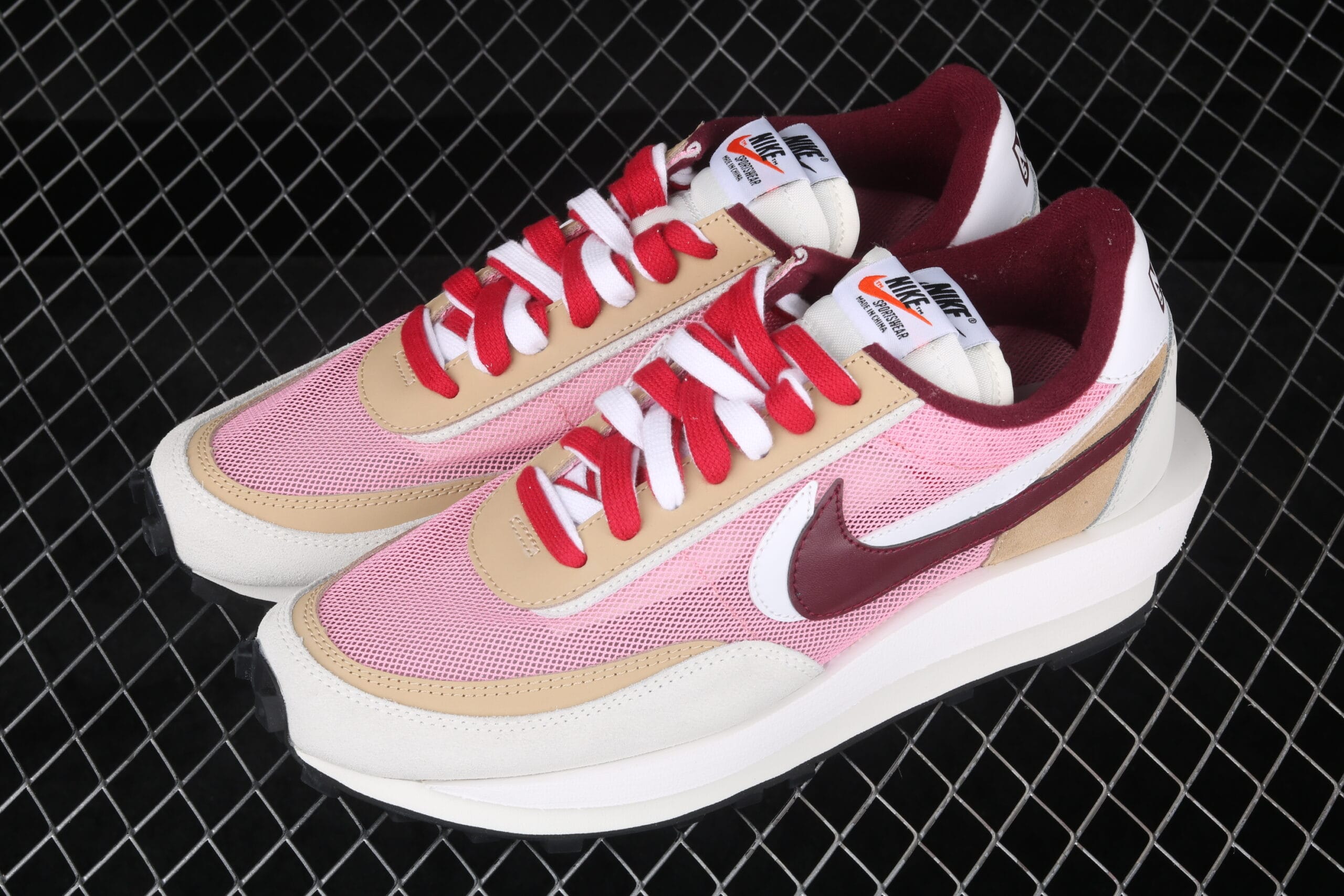 Sacai x Nk LVD Waffle Daybreak, Swoosh Pink Grey White