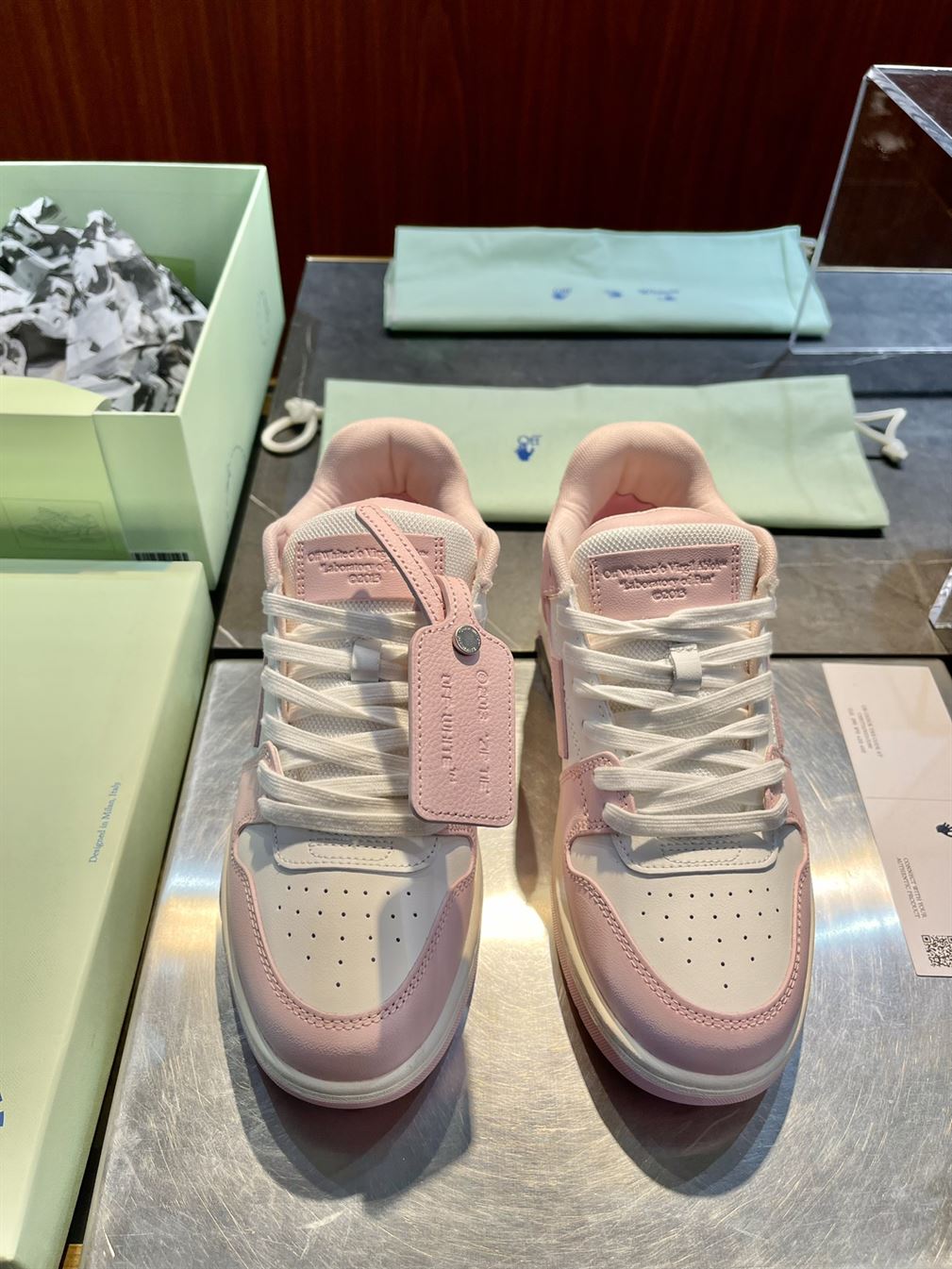 OFF-WHITE OUT OF OFFICE OOO BLACK WHITE PINK – OFW026