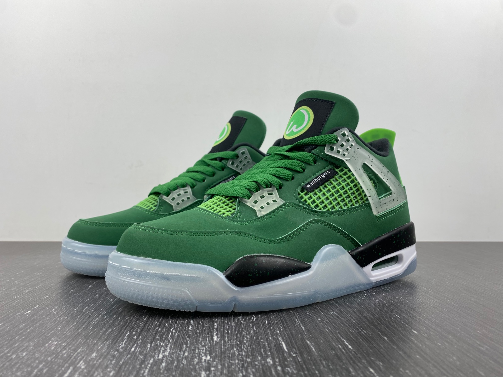 Air Jordan 4 Retro Wahlburgers