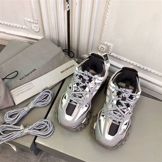 BALENCIAGA TRACK 3 SNEAKERS – BLA040