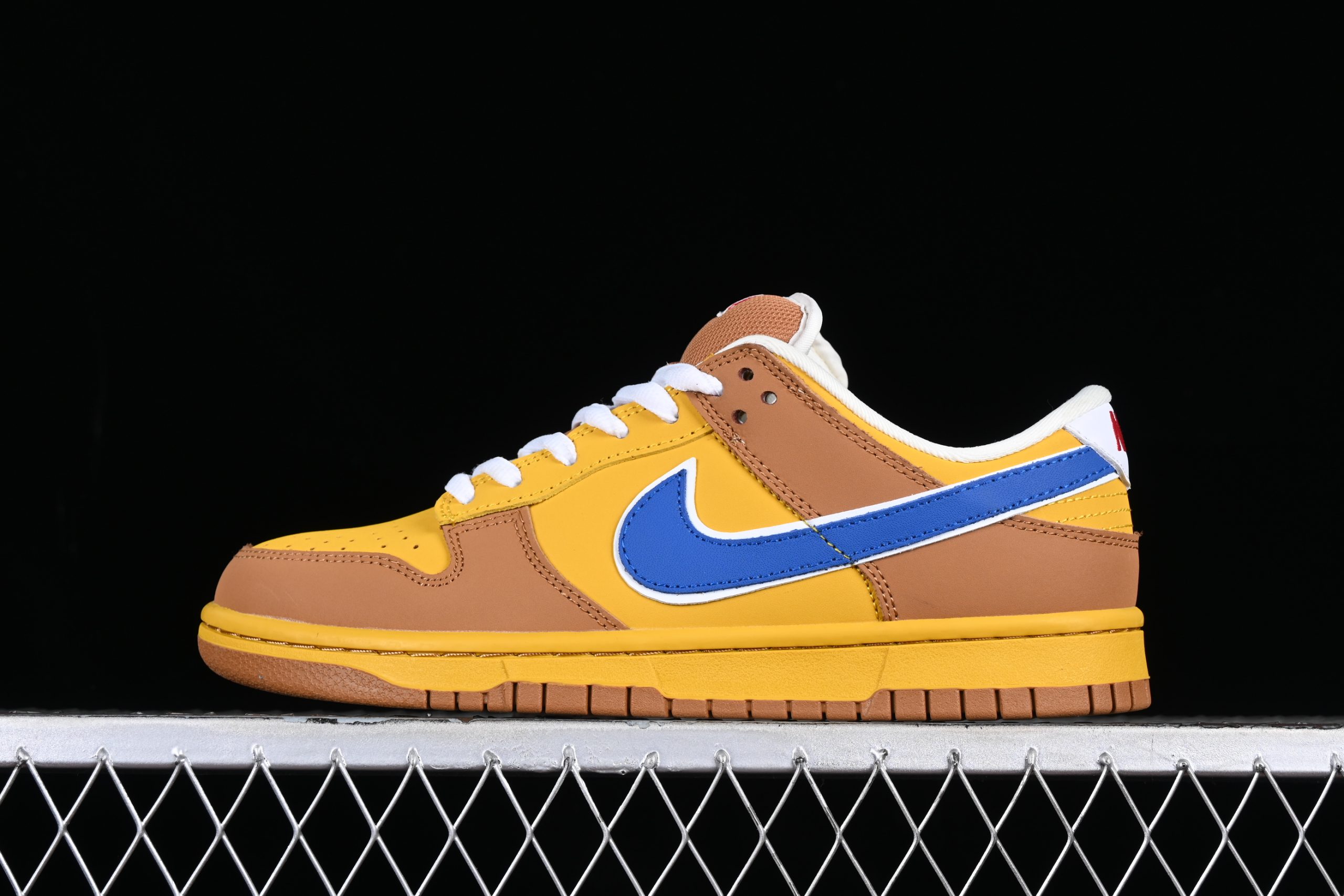 Nike SB Dunk Low Newcastle Brown