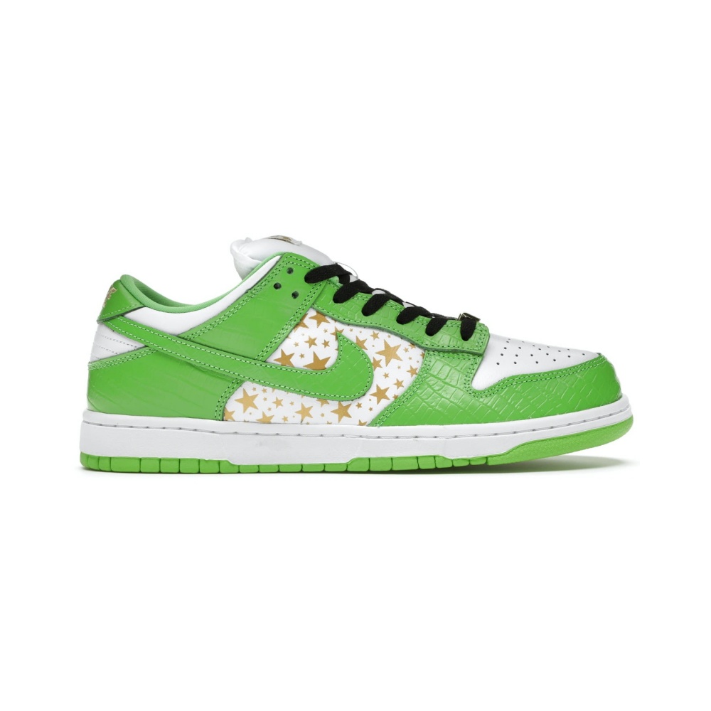 Supreme x Nike SB Dunk Low Mean Green