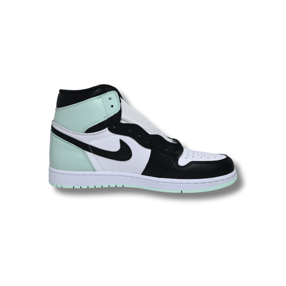 Air Jordan 1 Retro High Igloo