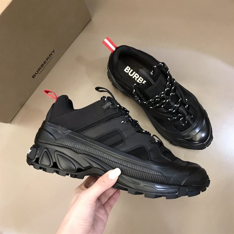 BURBERRY UNION VINTAGE SNEAKERS – BBR004