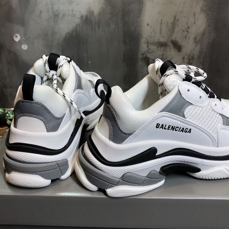 BALENCIAGA TRIPLE S SNEAKERS – BLA010
