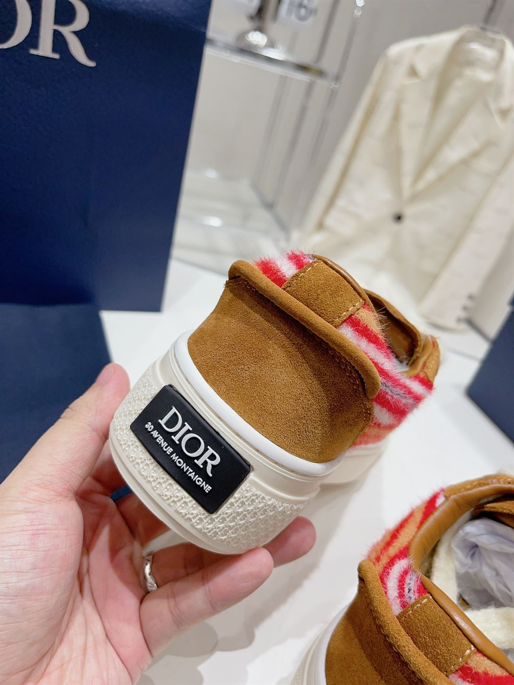 DIOR TEARS B33 SNEAKER LIMITED AND NUMBERED EDITION – DO137
