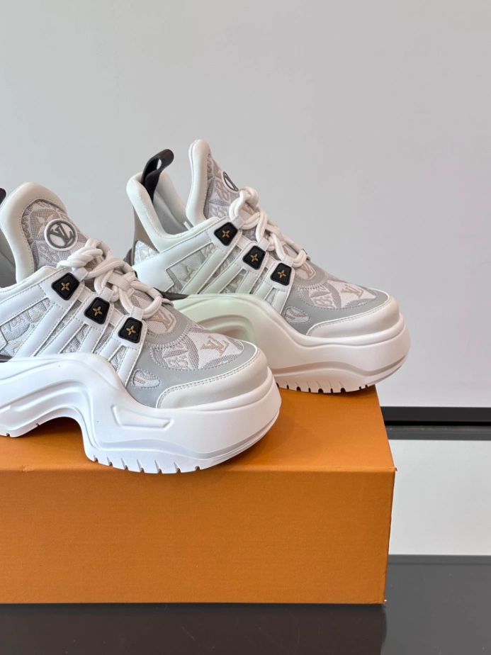 Louis Vuitton Archlight Sneaker – LVS217