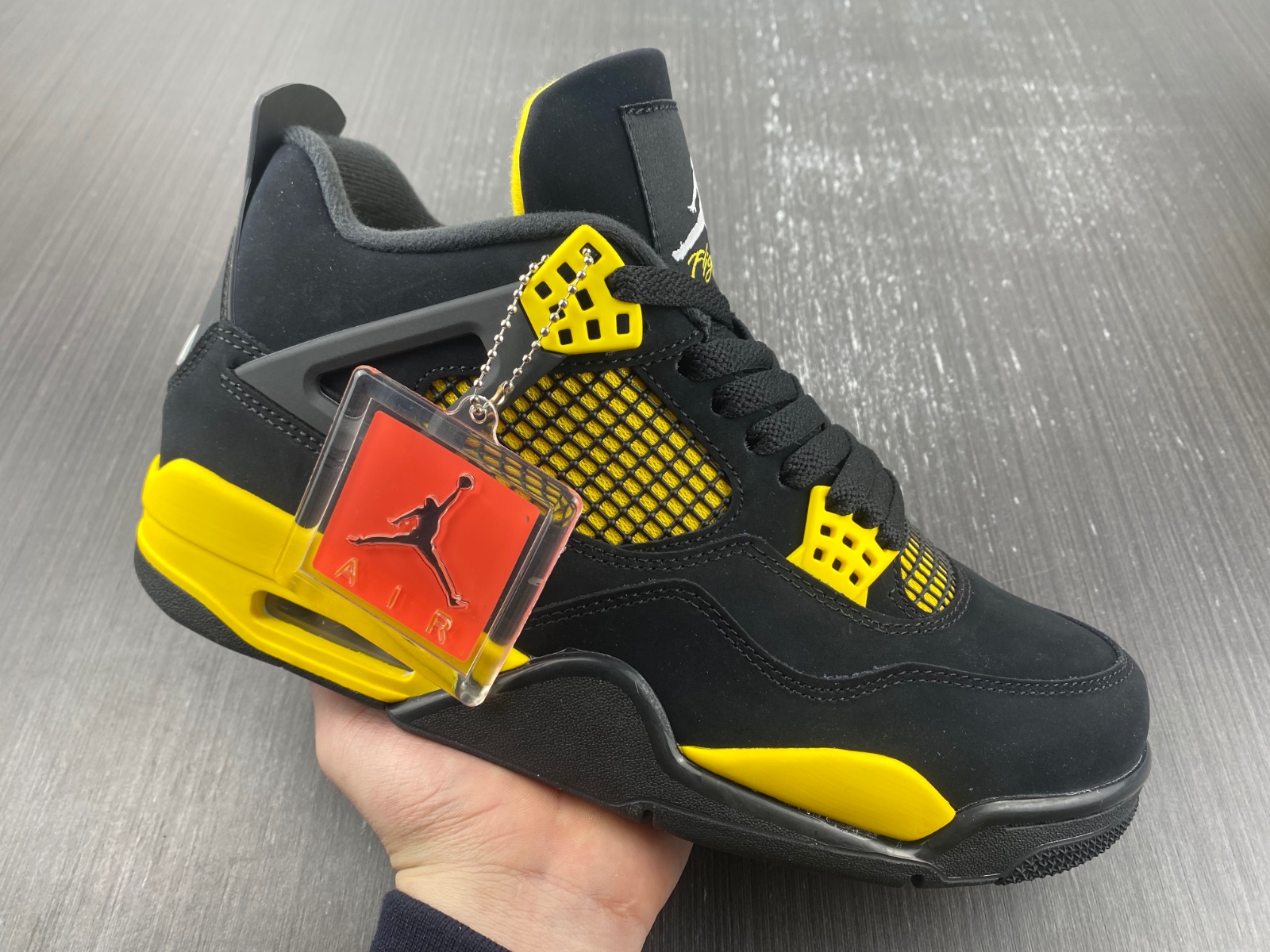 Jordan 4 Retro Thunder