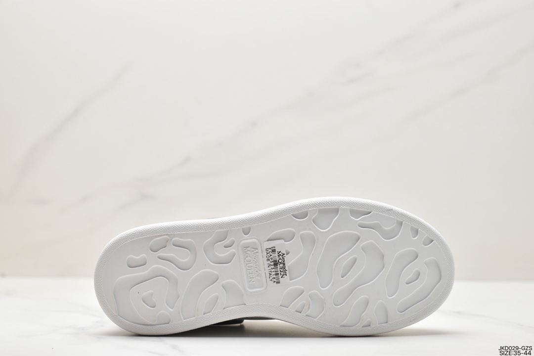 ALEXANDER MCQUEEN OVERSIZED LEATHER SNEAKERS