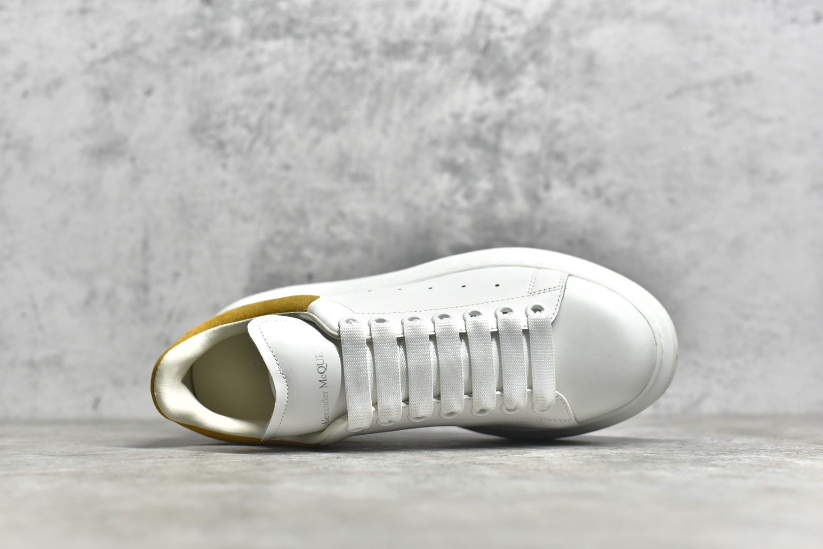 ALEXANDER MCQUEEN OVERSIZED LEATHER SNEAKERS