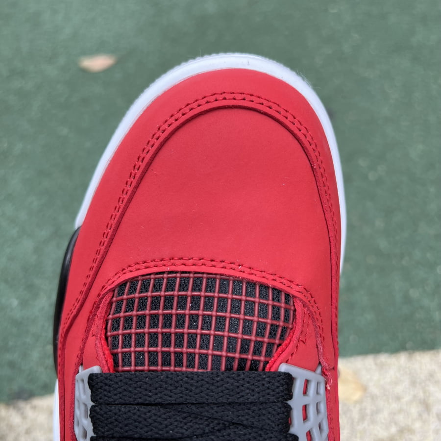 Jordan 4 Retro Toro Bravo