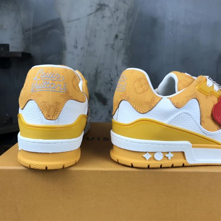 LOUIS VUITTON TRAINER SNEAKER – LVS033