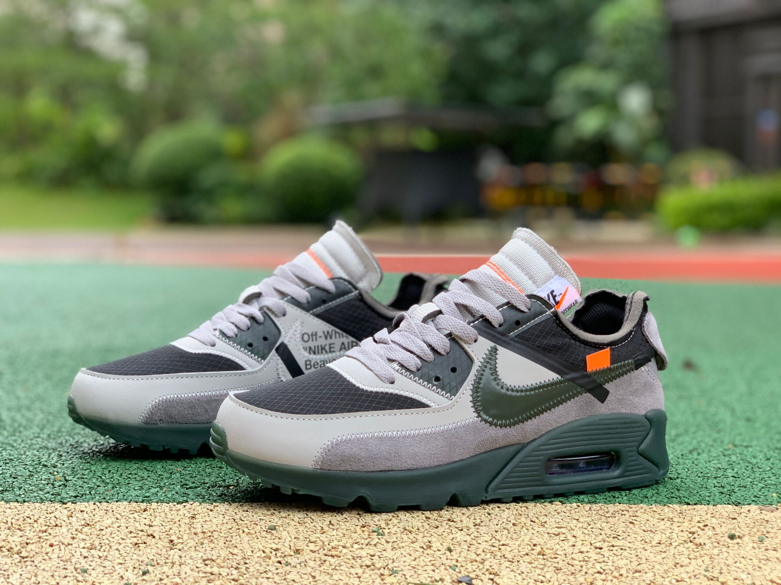 Nike Air Max 90 OFW family