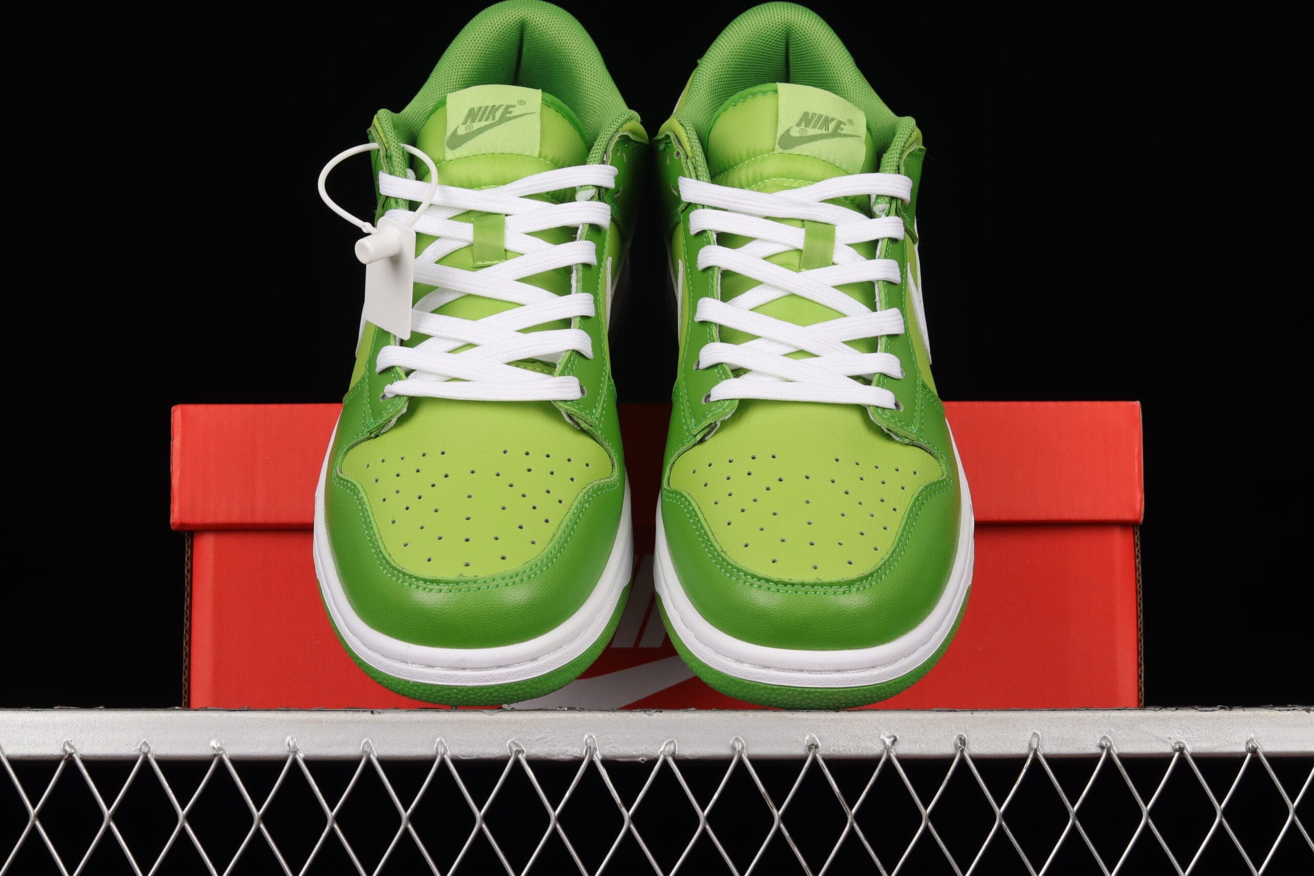 Nike Dunk Low Chlorophyll