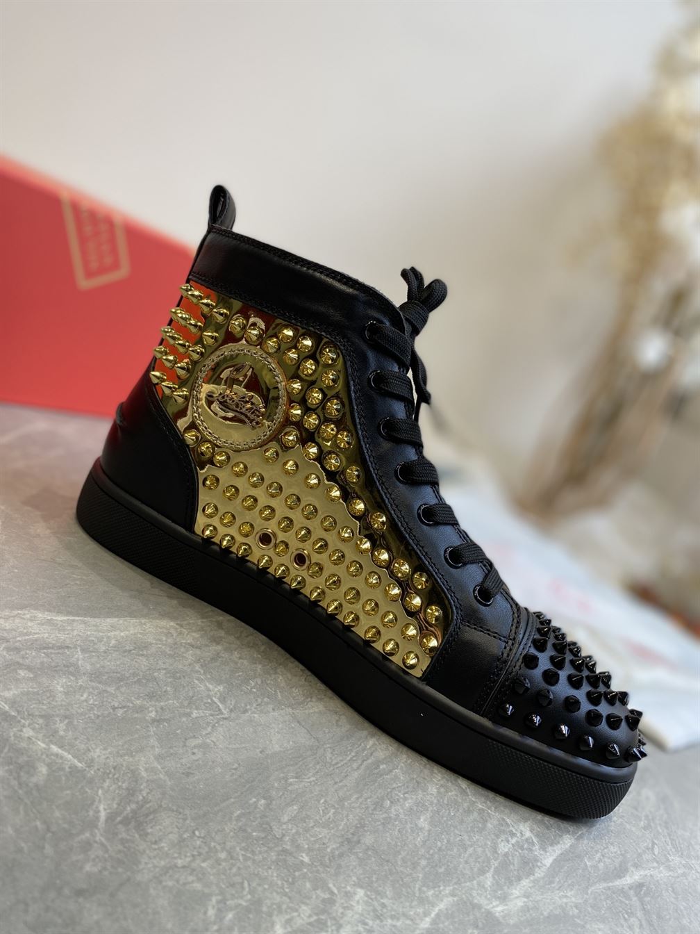 CHRISTIAN LOUBOUTIN HIGH TOP SNEAKER – CLS017