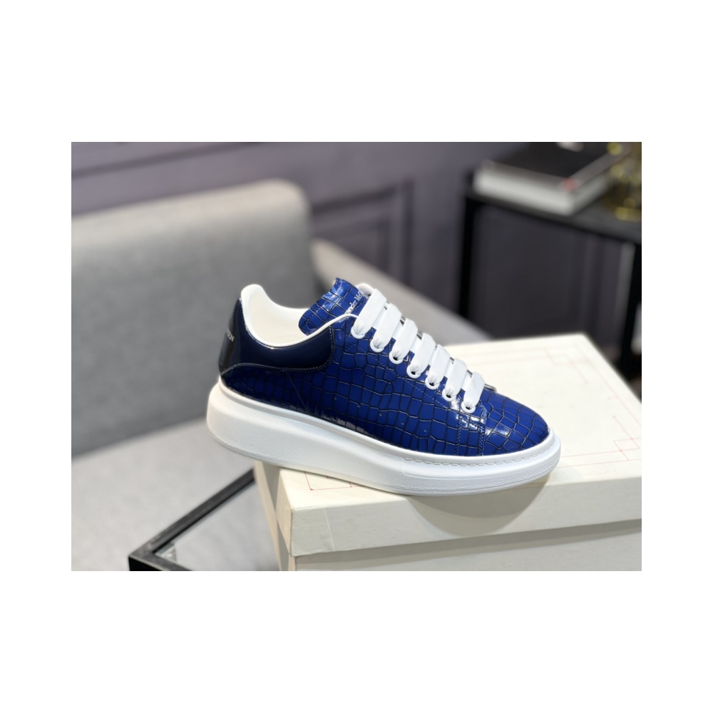 Alexander McQueen classic celebrity hit