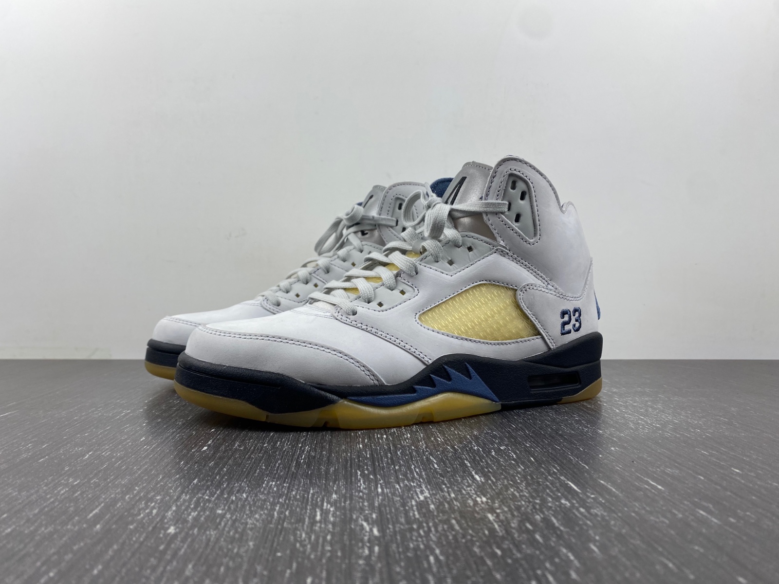 Jordan 5 Retro A Ma Maniére Dawn