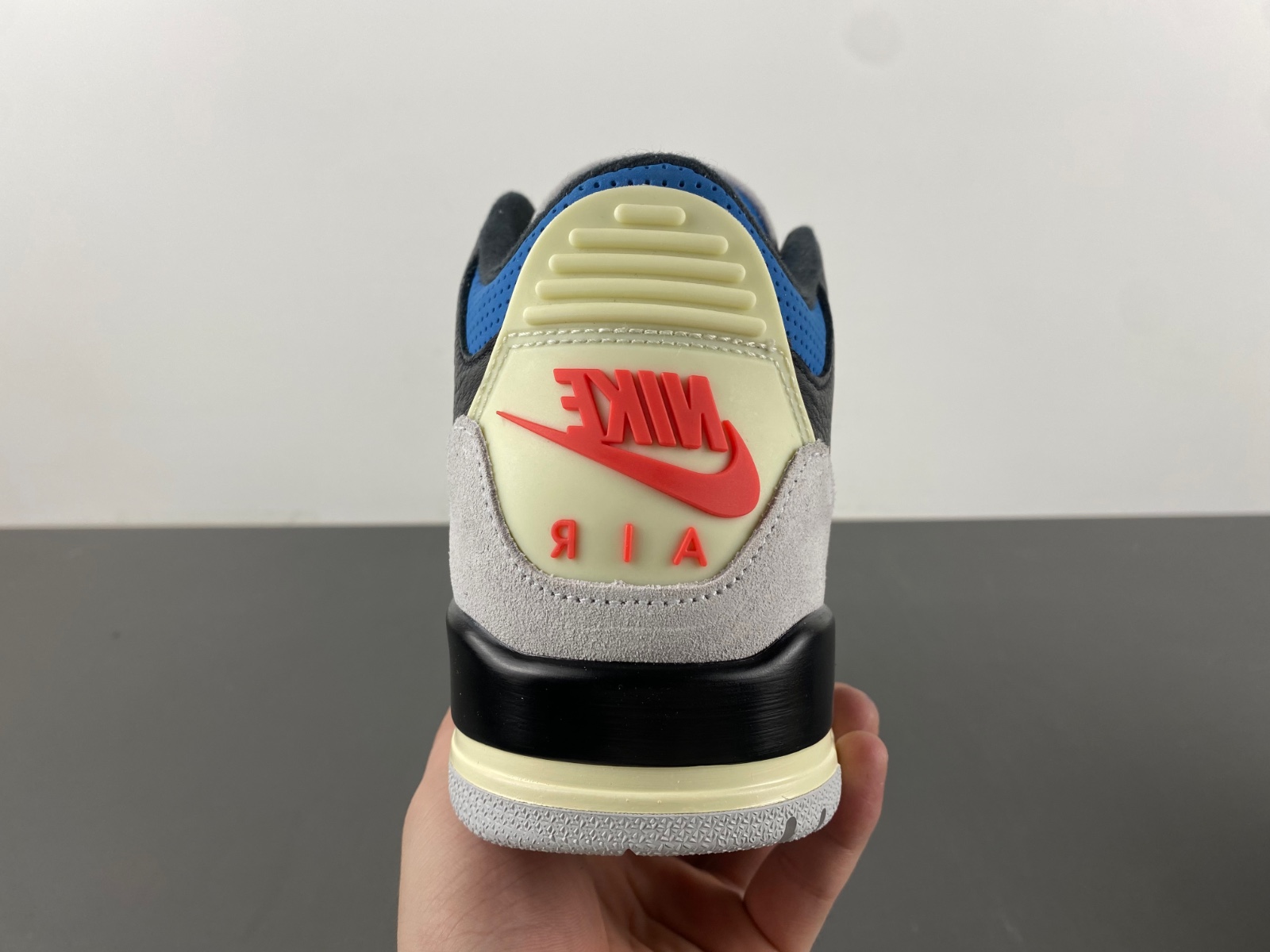 Air Jordan 3 OG “Rare Air”