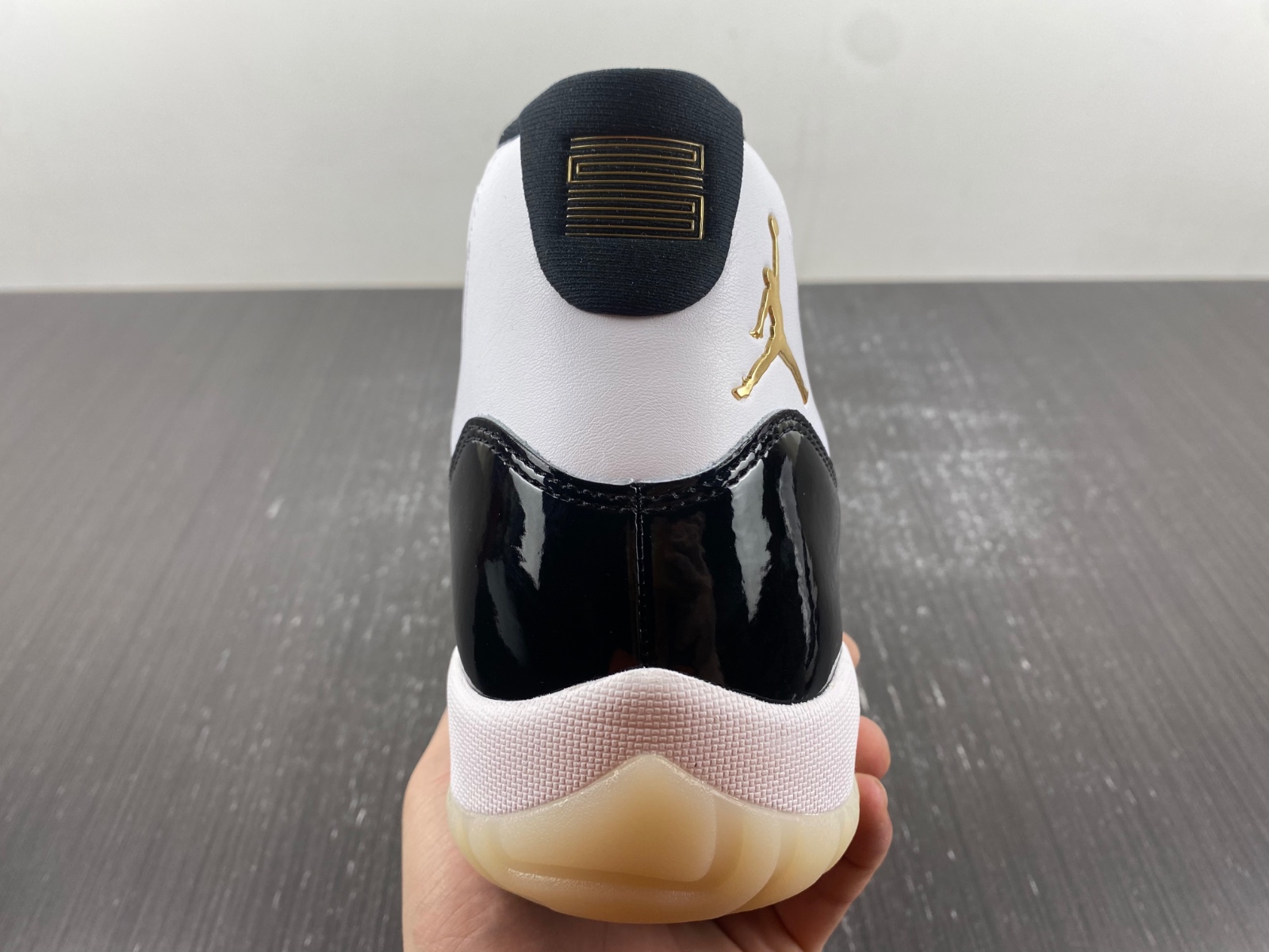 Air Jordan 11 Gratitude