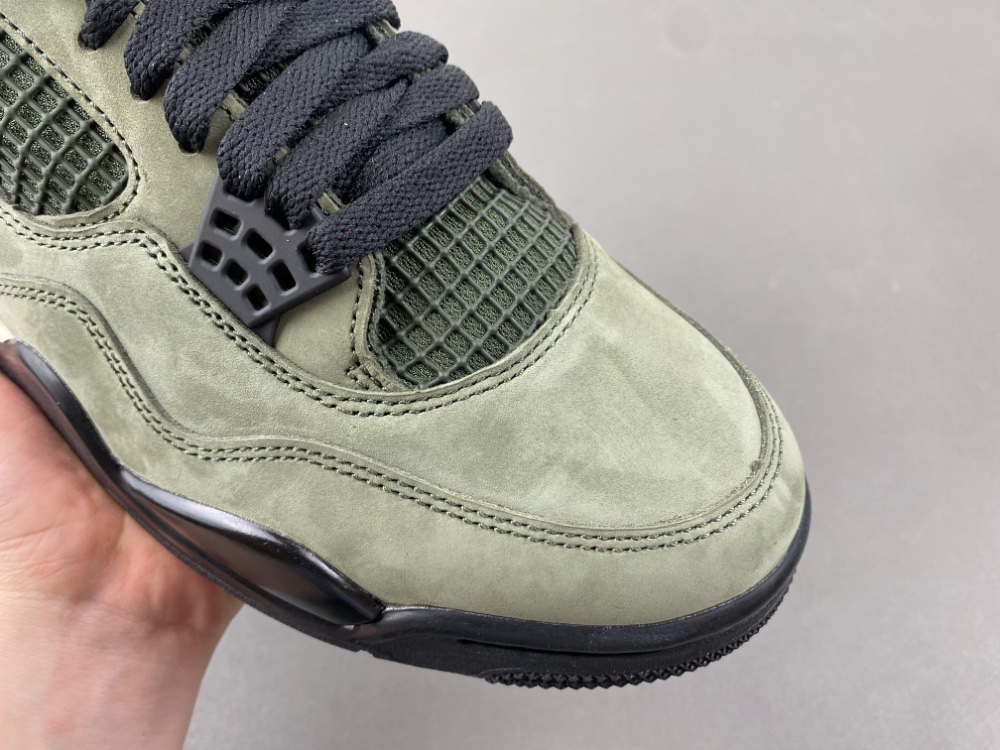 Jordan 4 Retro OG SP Undefeated (2025)