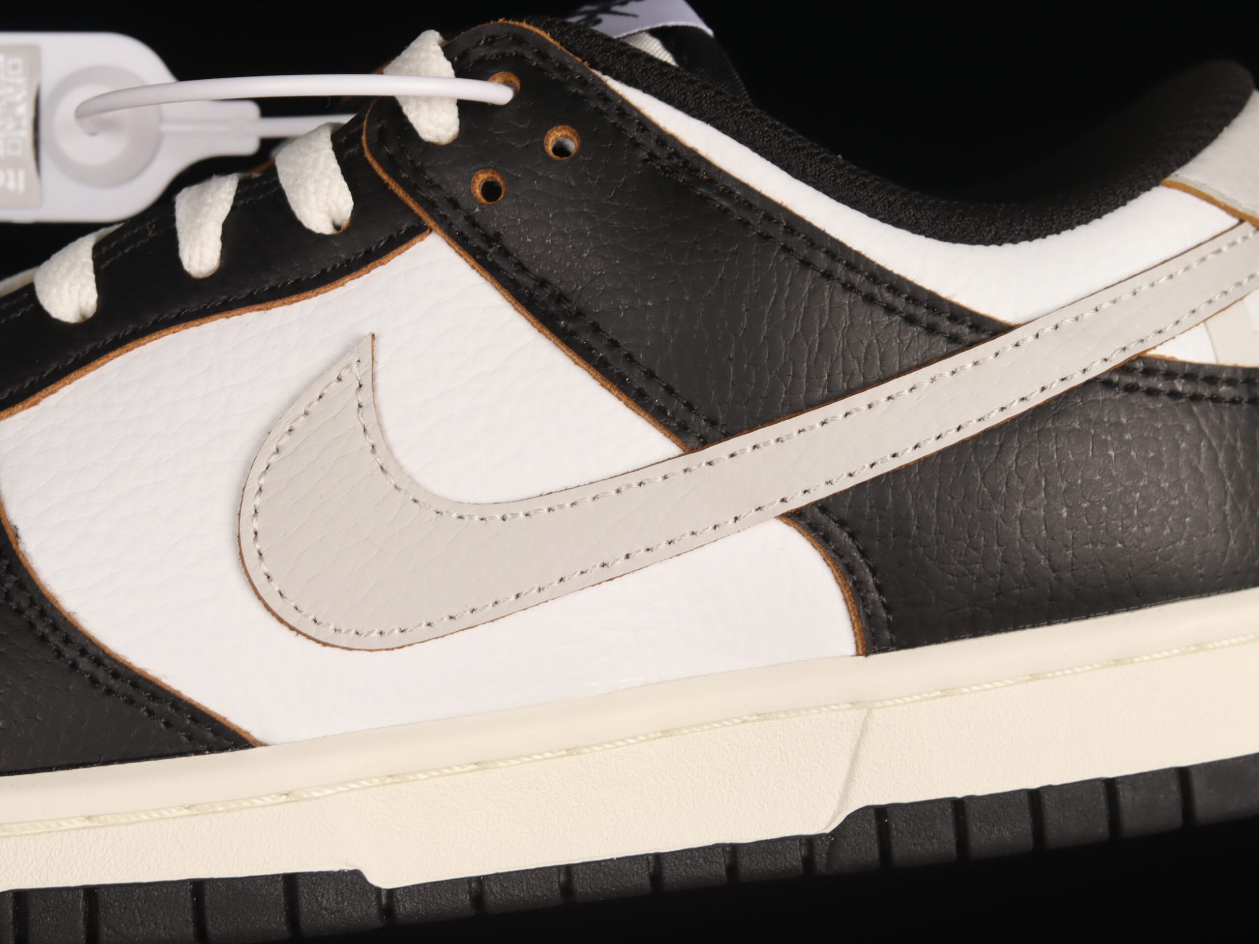 HUF x Nike SB Dunk Low “San Francisco”