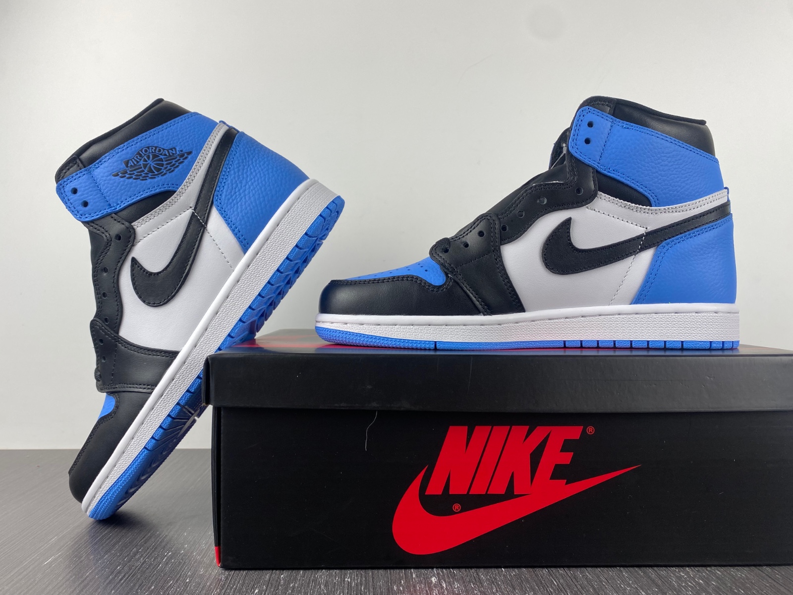 Air Jordan 1 Retro High OG ‘UNC Toe’