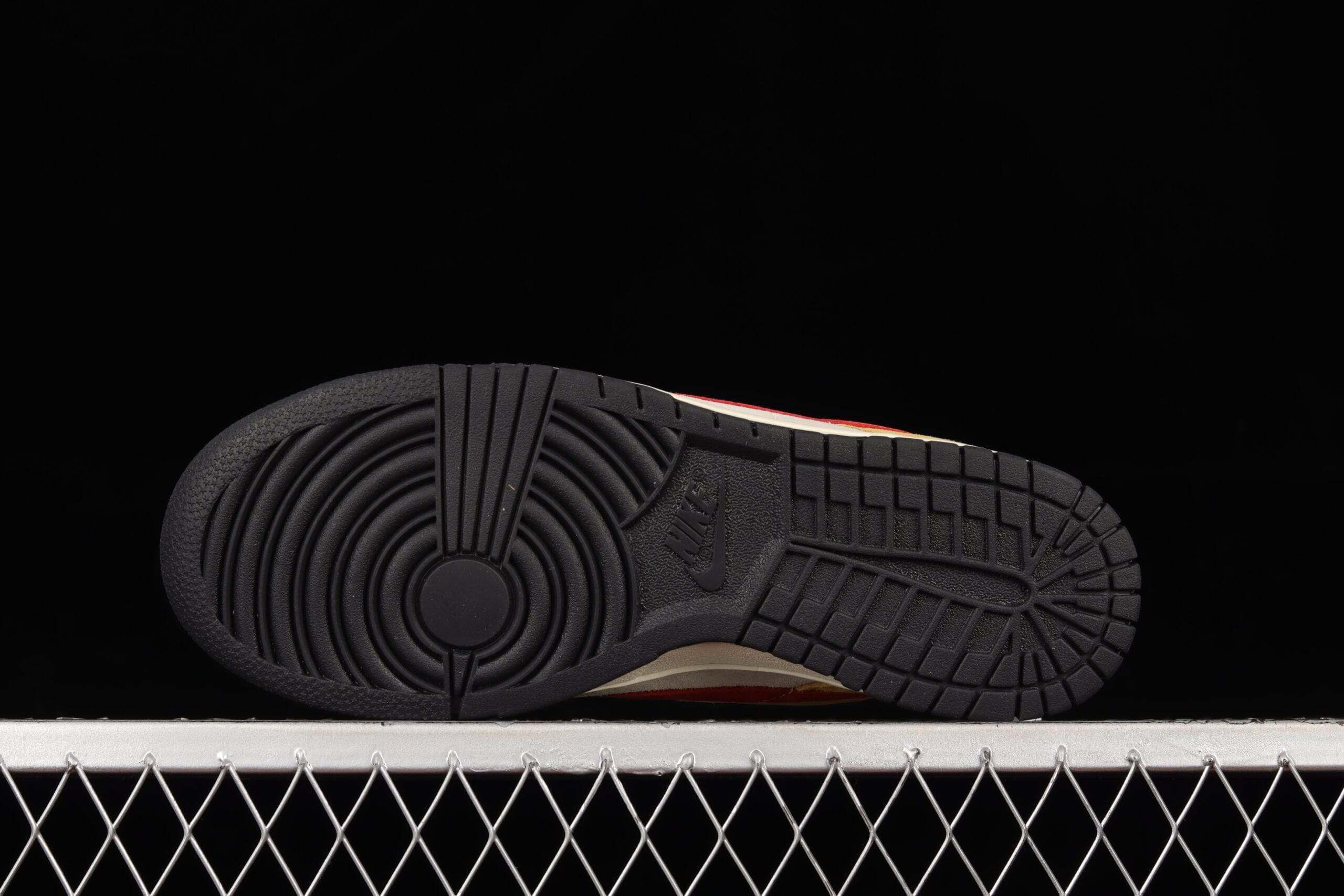 Otomo Katsuhiro x Nike SB Dunk Low Steamboy OST Gold Red Brown