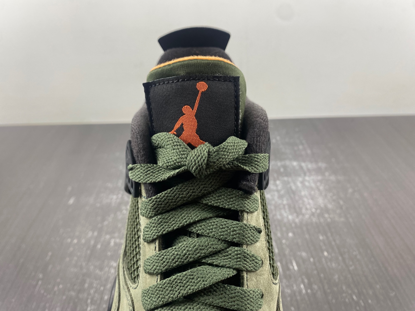 Air Jordan 4 Retro Undefeated